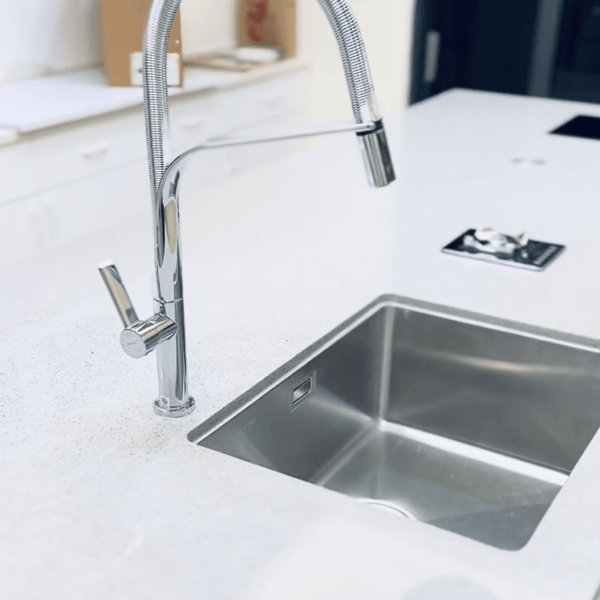 把電器收進中島檯面，你怎麼選